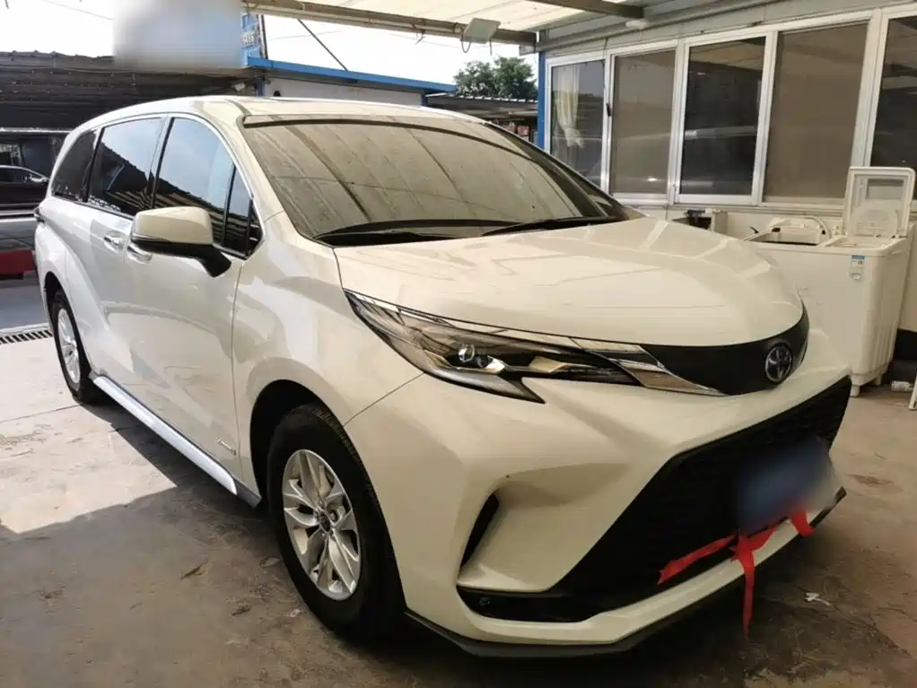 Granvia 2.5 L Hybrid Comfort