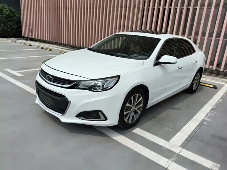 Chevrolet Malibu 2.0 L Auto Luxury
