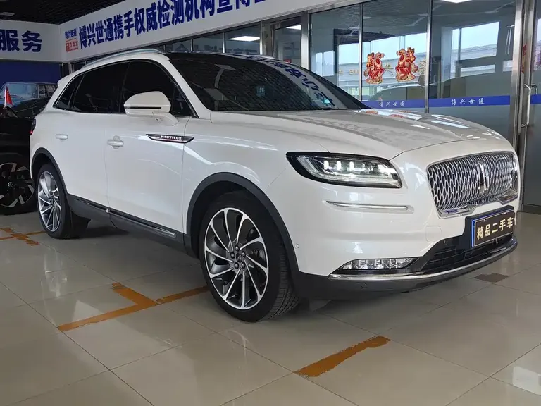 Lincoln Nautilus Facelift 2.7 T 4 WD Honor Shine