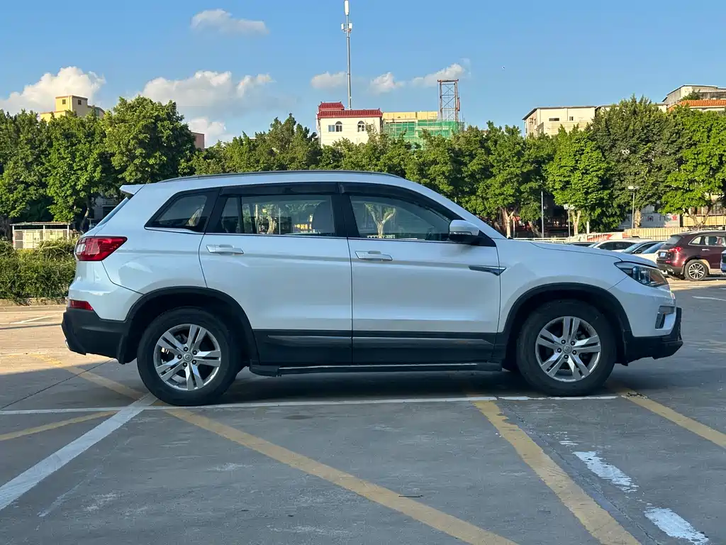 Changan CS75 1.8 T Auto Distinguished CN-V