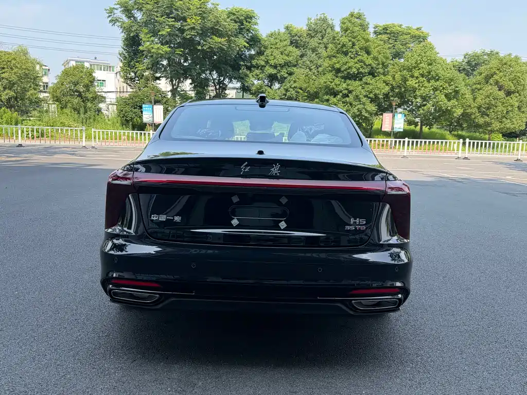 Hongqi H5 1.5 T DCT Shadow 200 10 K Commemorative