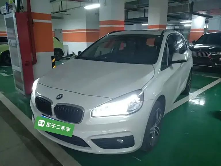 BMW 2 Series Tourer (Import) 218 i Sport Design Package