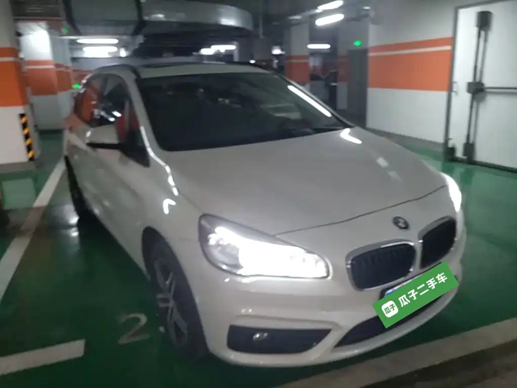 BMW 2 Series Tourer (Import) 218 i Sport Design Package
