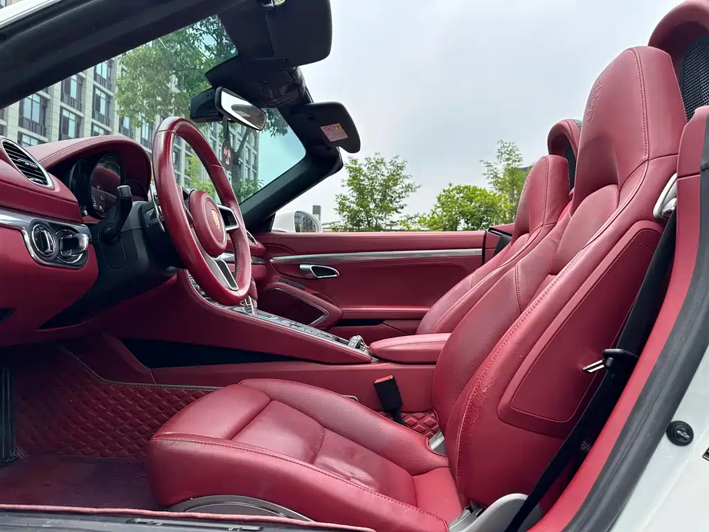 Porsche 718 Boxster 2.0 T