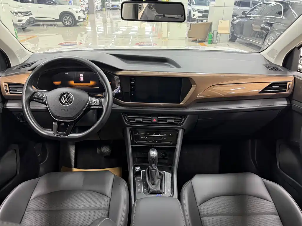 Tharu 280 TSI 2 WD Luxury