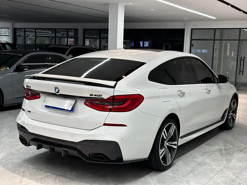 BMW 6 Series GT 640 i xDrive M Sport Package