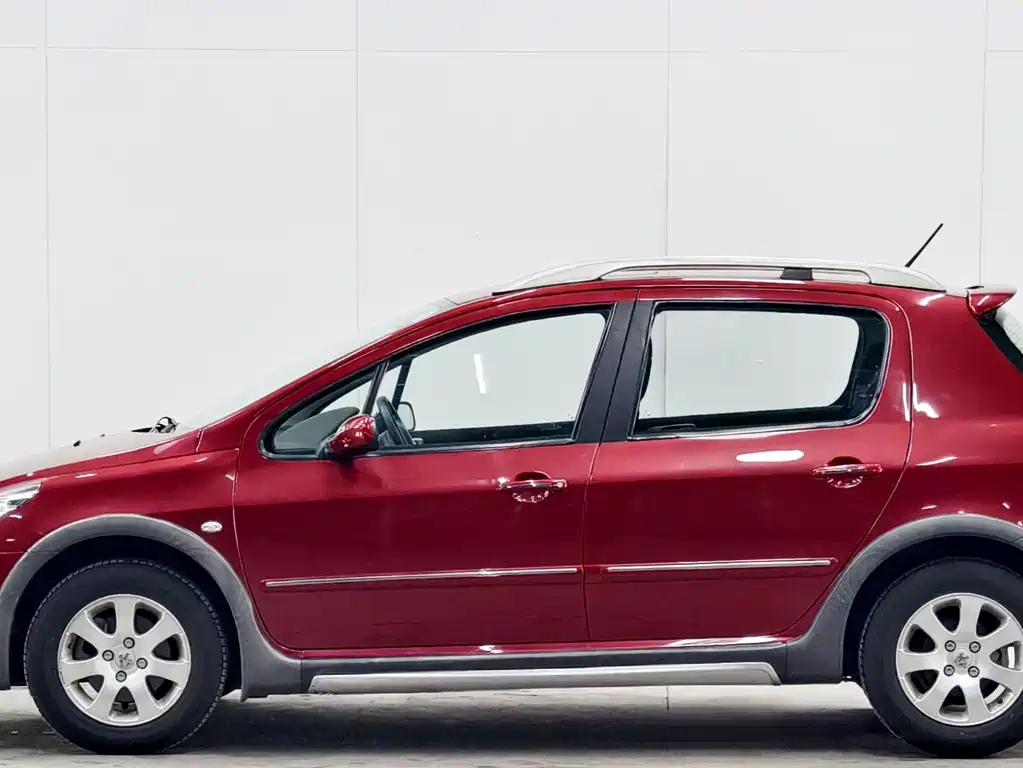 Peugeot 307 标致307 2012款 1.6 L 自动CROSS