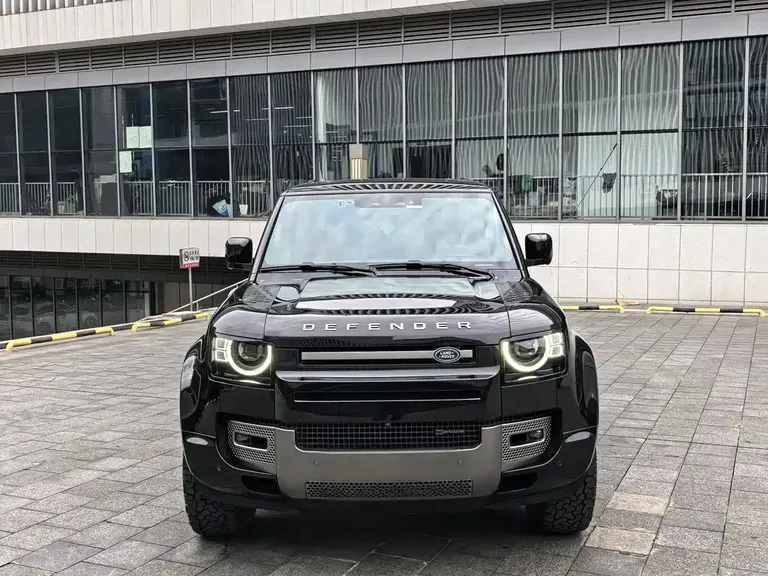 Land Rover Defender 110 3.0 T P400 X-DYNAMIC HSE