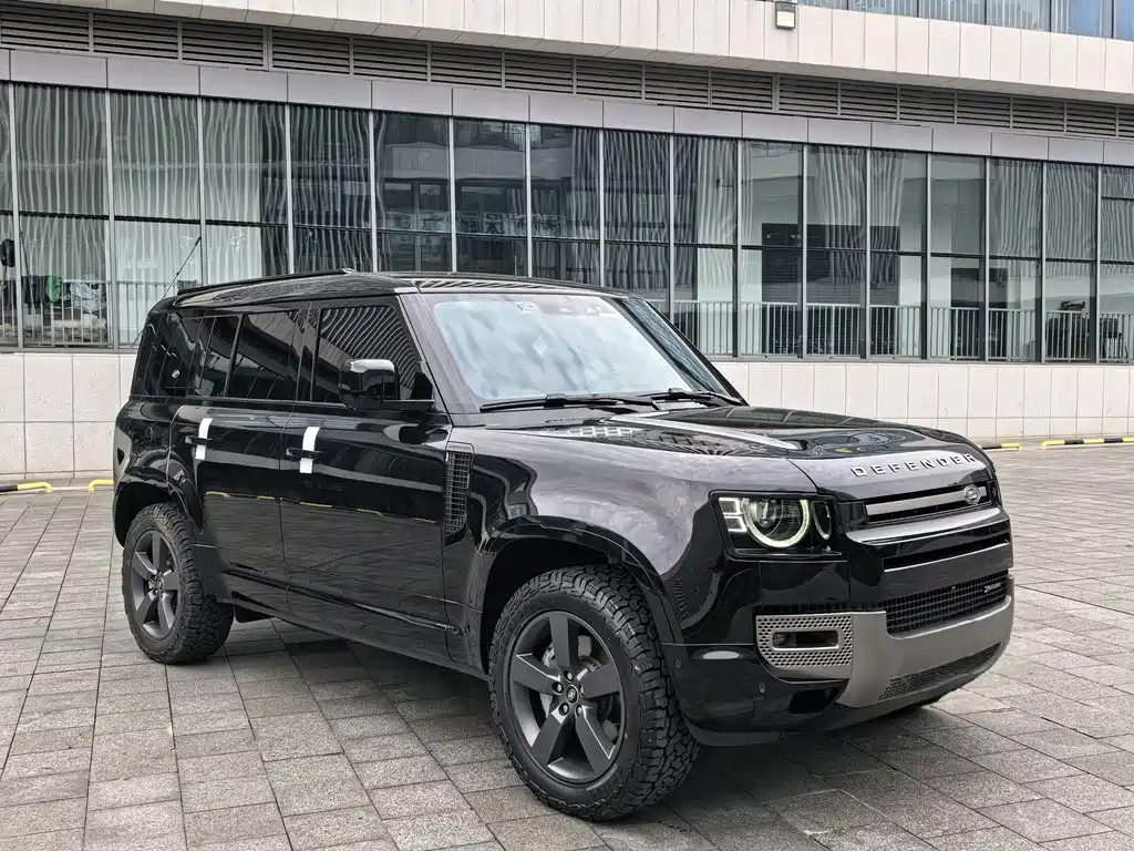 Land Rover Defender 110 3.0 T P400 X-DYNAMIC HSE