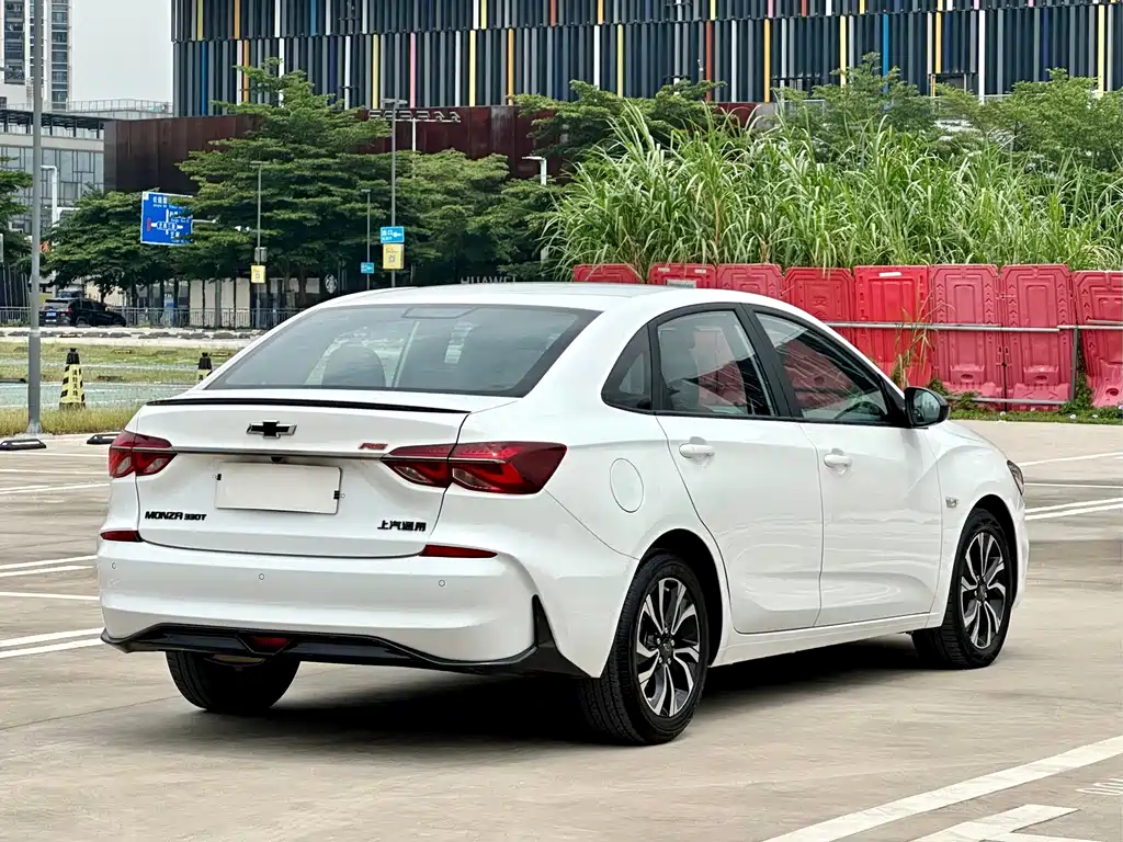 Monza Mild Hybrid RS 330 T Auto Smooth