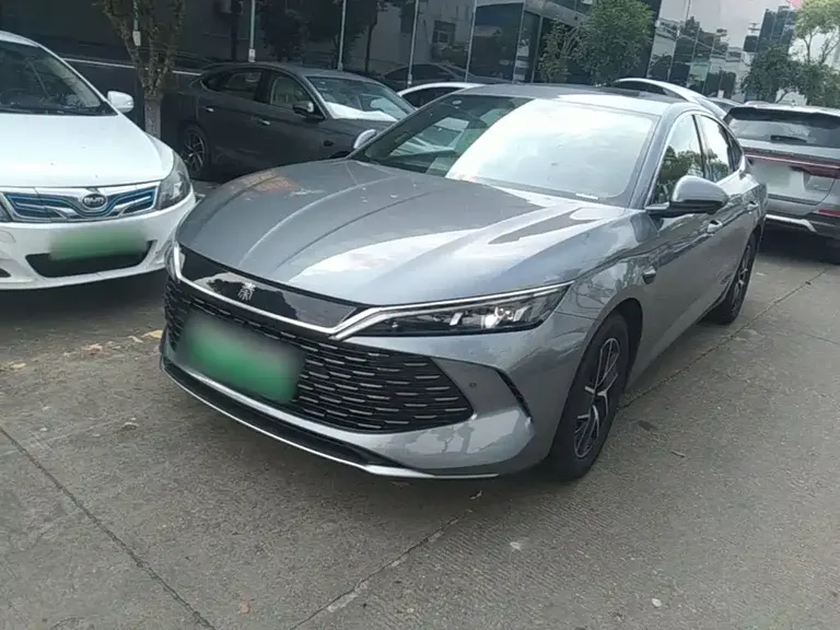 BYD Qin L DM-i Smart Drive 120 KM Transcend