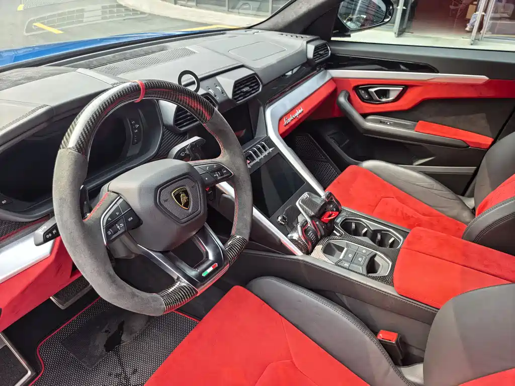 Urus 4.0 T V8