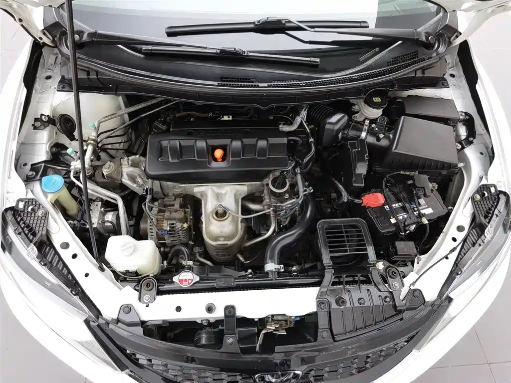 Jade 1.8 L Auto Comfort Elite 5-seat