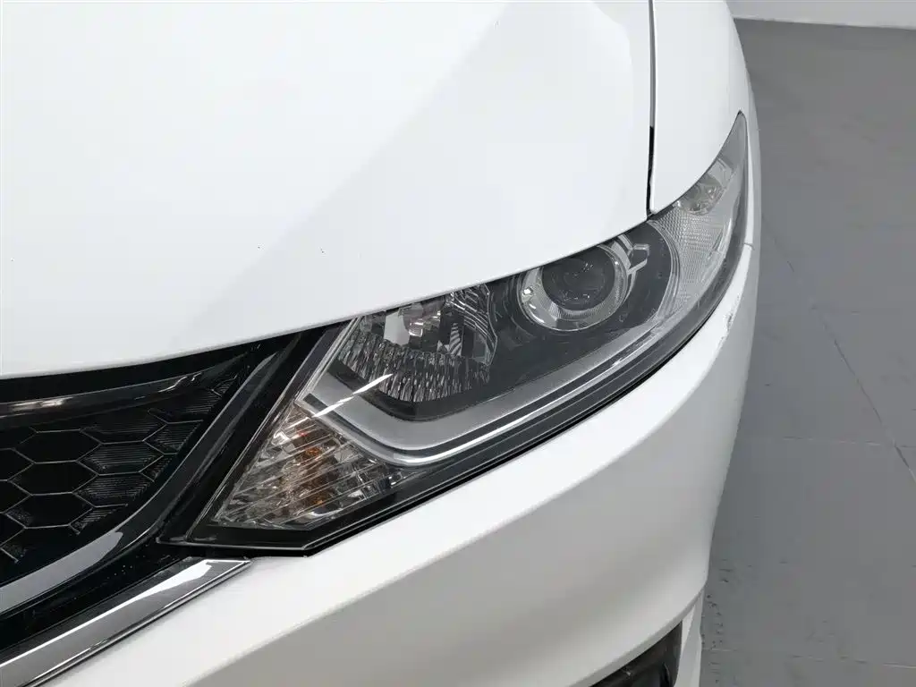 Jade 1.8 L Auto Comfort Elite 5-seat