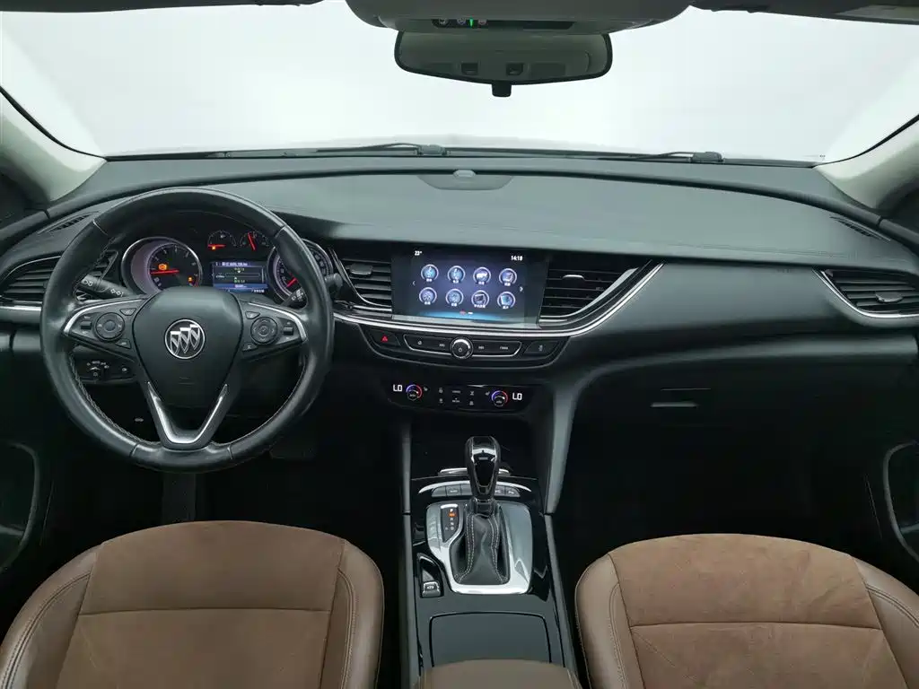 Regal Facelift 20 T Luxury CN-VI