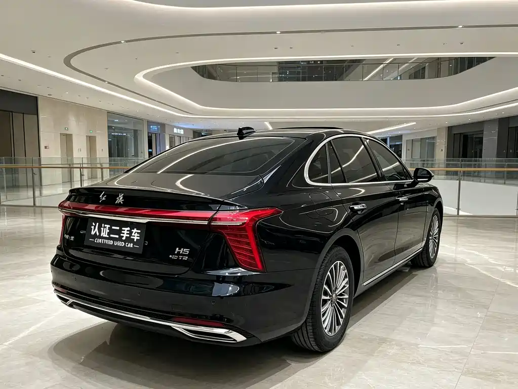 Hongqi H5 2.0 T Auto Connected Flagship Enjoyment