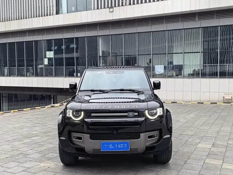 Land Rover Defender 110 3.0 T P400 X-DYNAMIC HSE