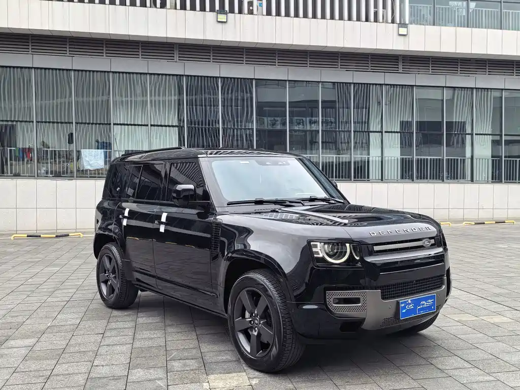 Land Rover Defender 110 3.0 T P400 X-DYNAMIC HSE