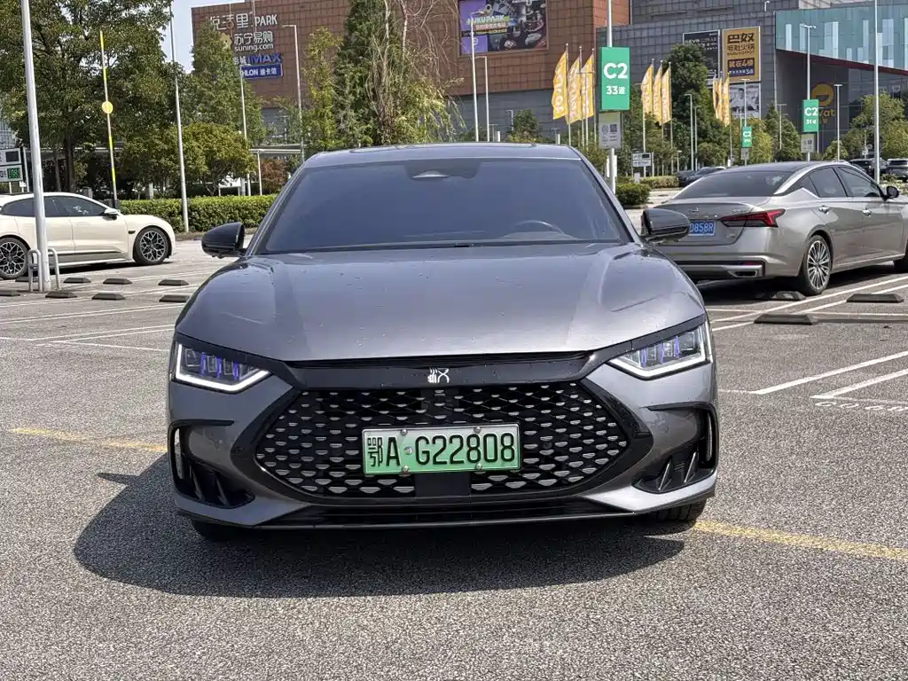 Han DM-i 121 KM Distinguished
