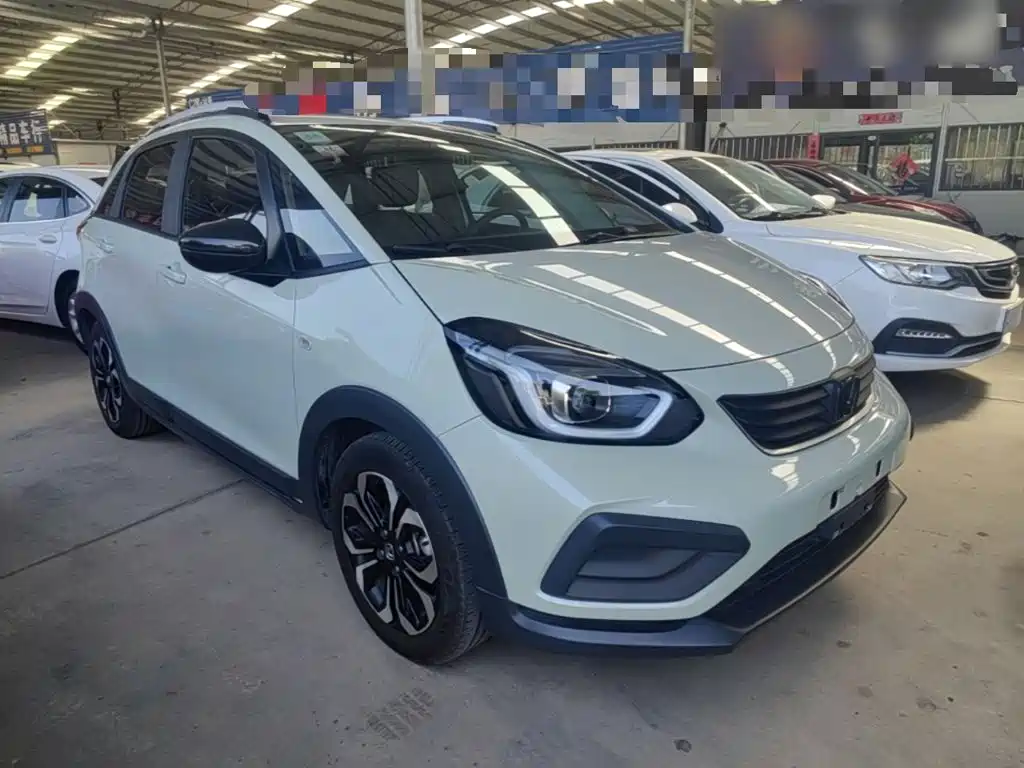 Fit 1.5 L CVT Trend Cross Max