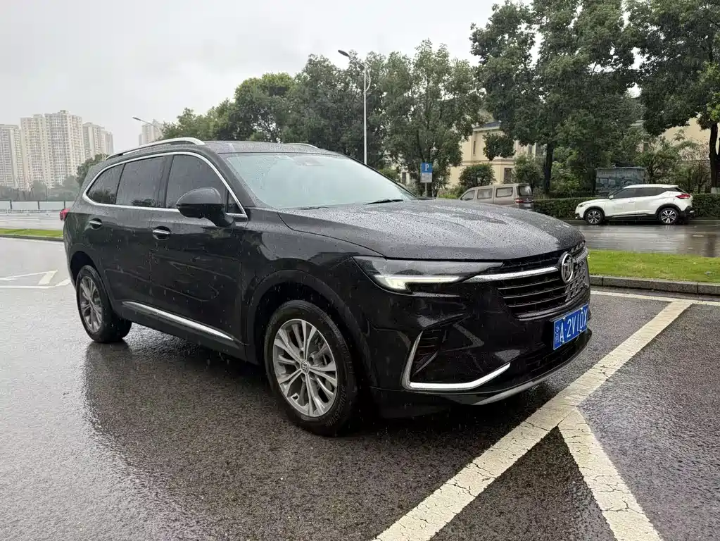 Envision Plus Envision Plus 652 T 5-seat Luxury
