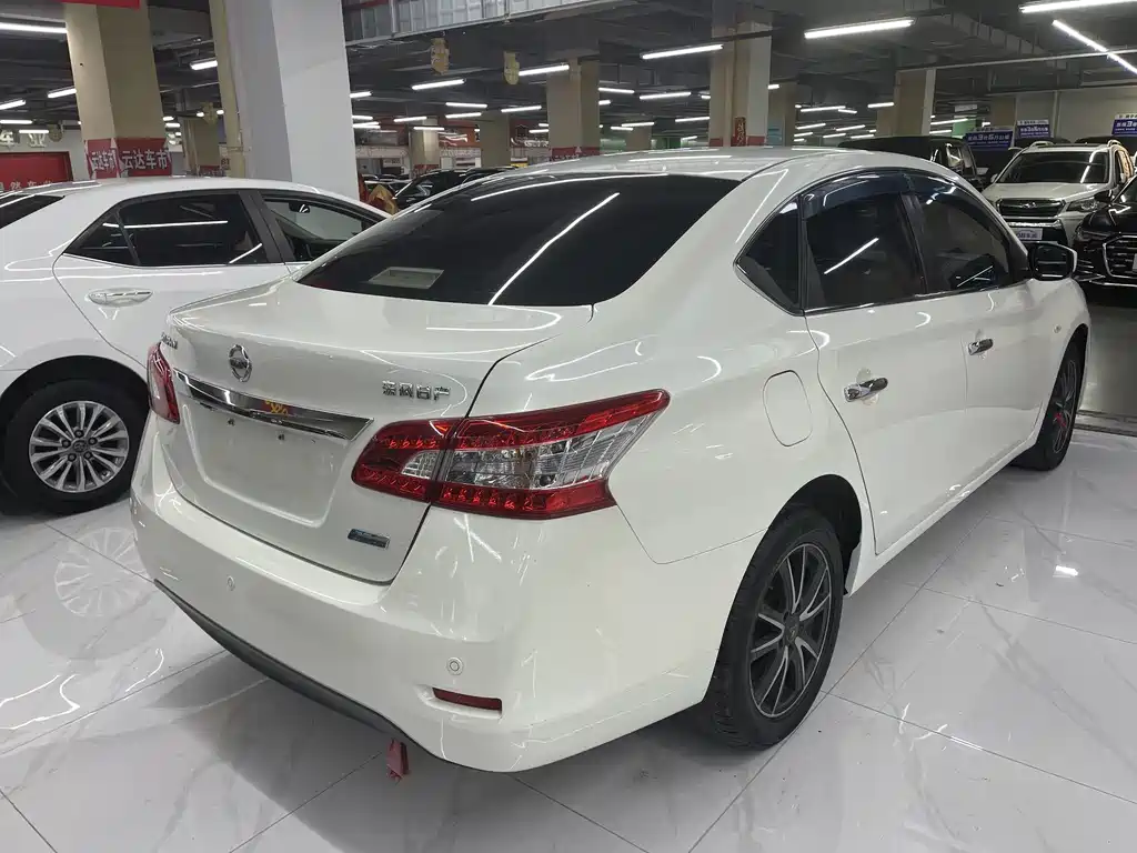Sylphy 1.6 XV CVT Premium