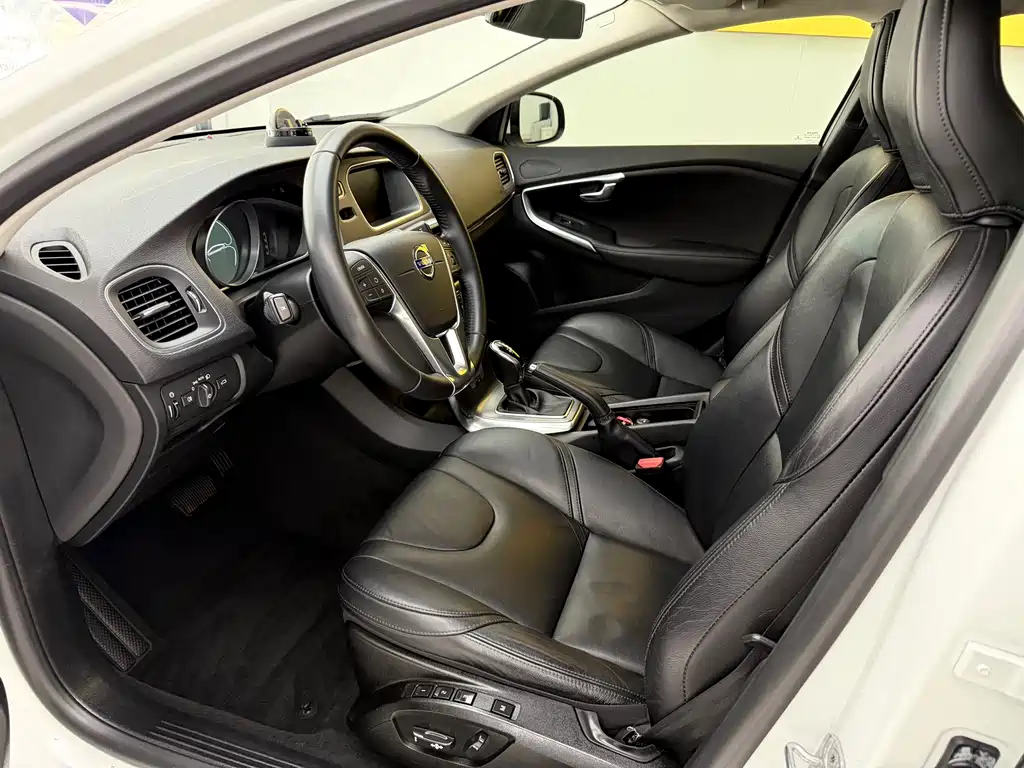 Volvo V40 T3 Smart Ease