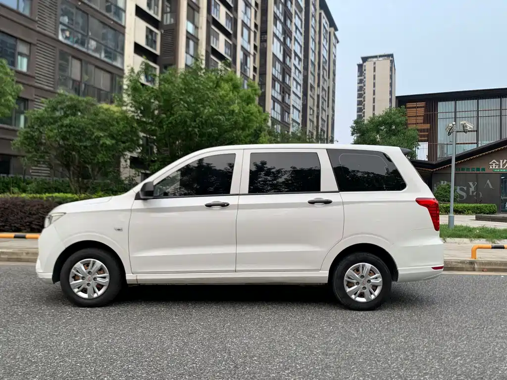 Wuling Hongguang 1.5 L S Basic CN-VI LAR