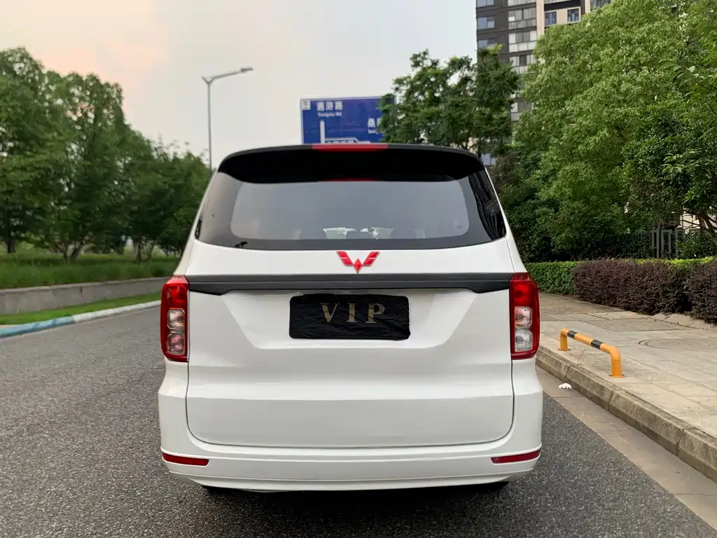 Wuling Hongguang 1.5 L S Basic CN-VI LAR