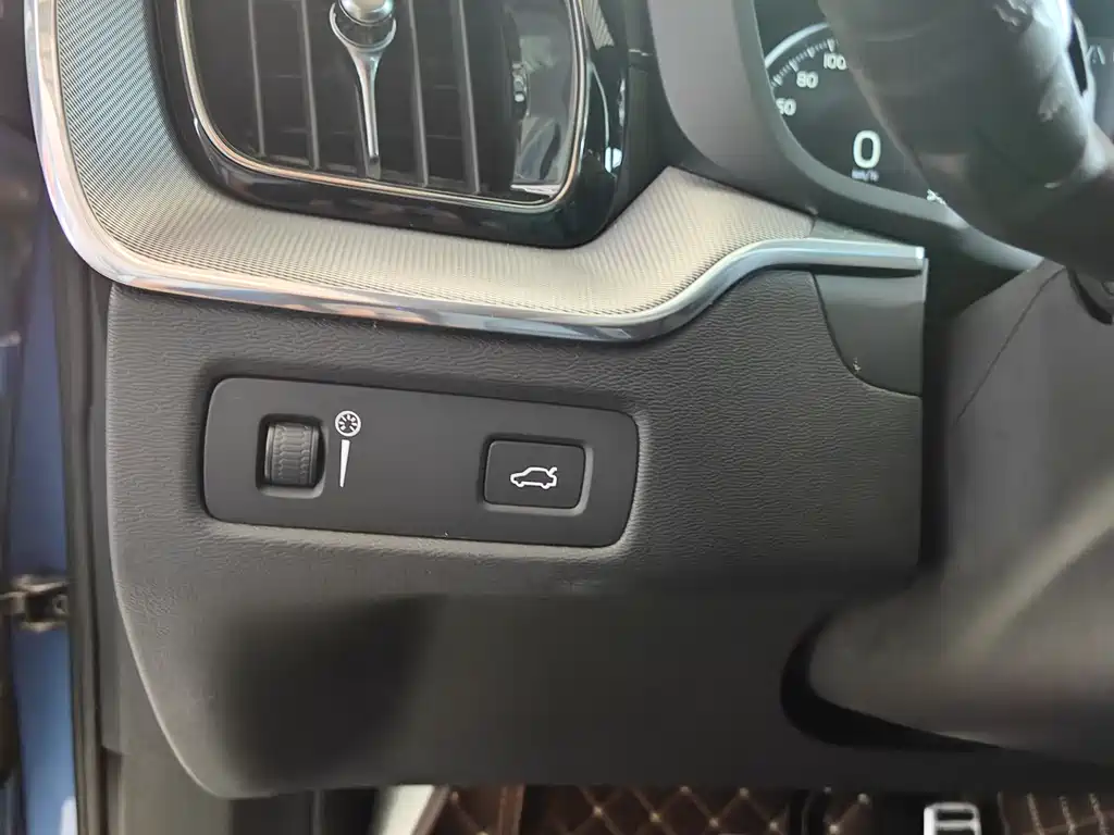 Volvo XC60 T5 4 WD Smart Vision Sport
