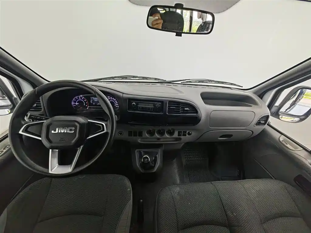Transit Custom 特顺 2019款 2.8 T商运型短轴低顶6座国VI JX493