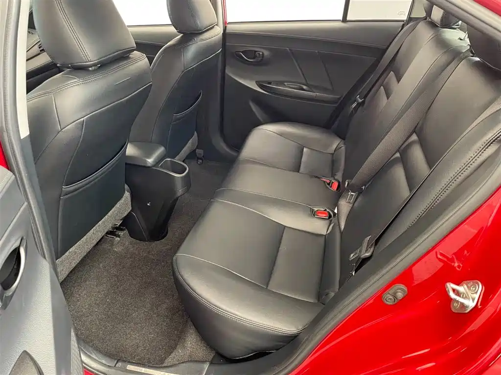 YARiS L Zhixiang 1.5 L CVT Leading