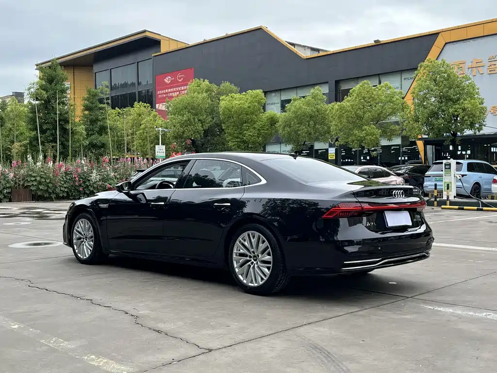 Audi A7 L 45 TFSI S-line Build Dream Crystal Flow Package