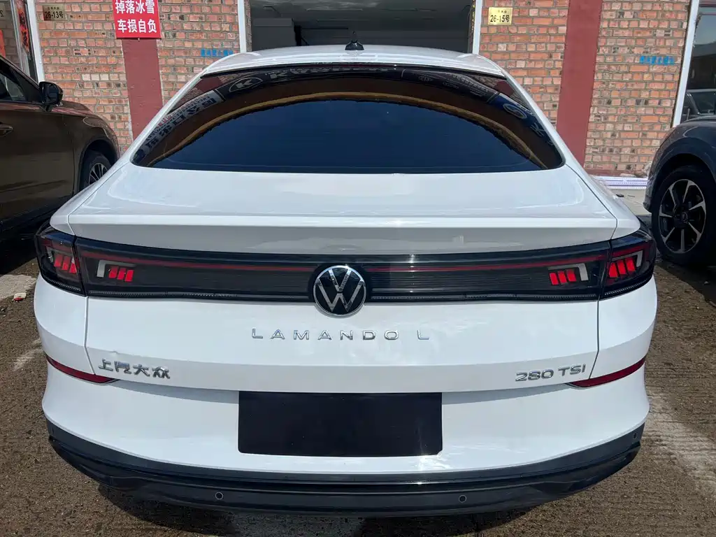 Lamando Lamando L 280 TSI DSG Dazzle Hot