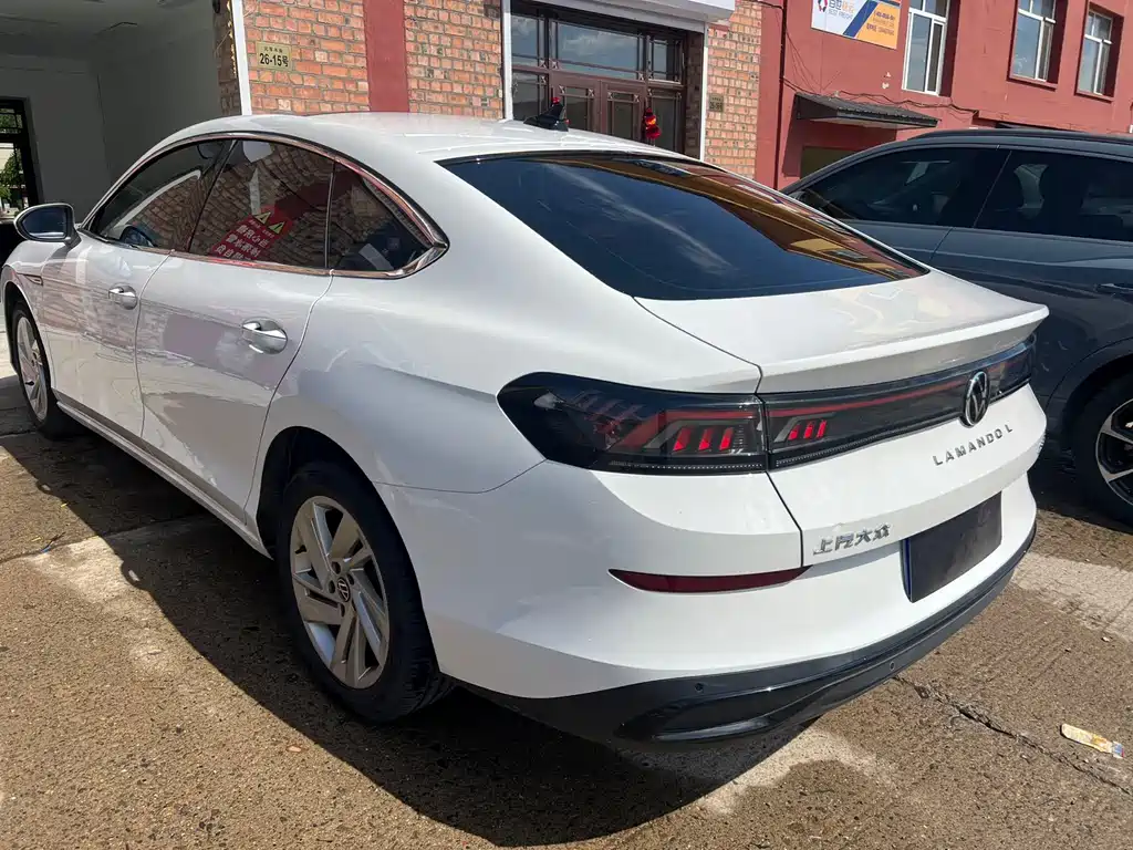 Lamando Lamando L 280 TSI DSG Dazzle Hot