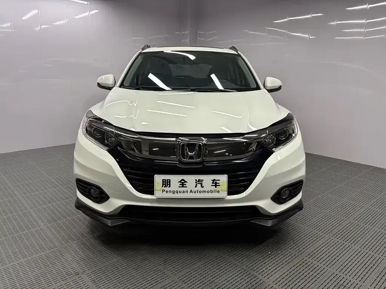 Honda Vezel 1.5 L CVT Phantom Night · Pioneer