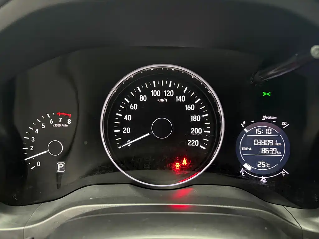 Vezel 1.5 L CVT Phantom Night · Pioneer