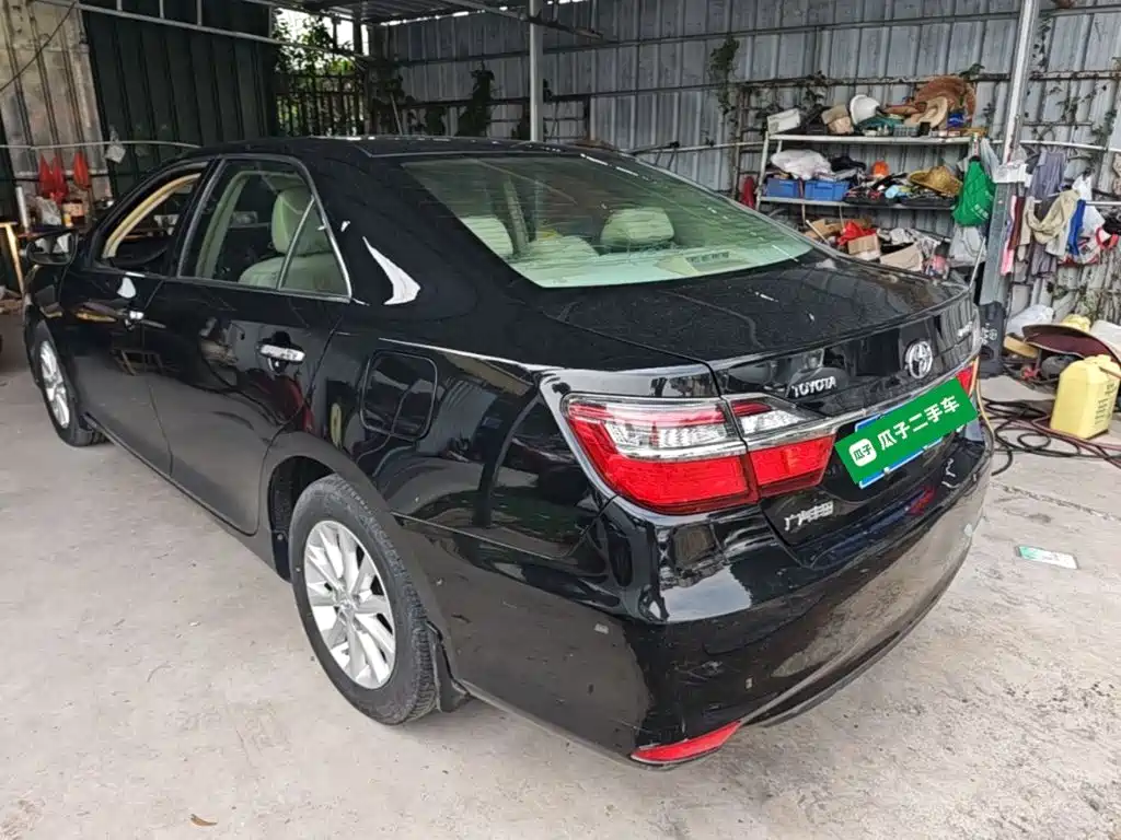 Camry 2.0 G 10 th Anniversary Commemorative Leading