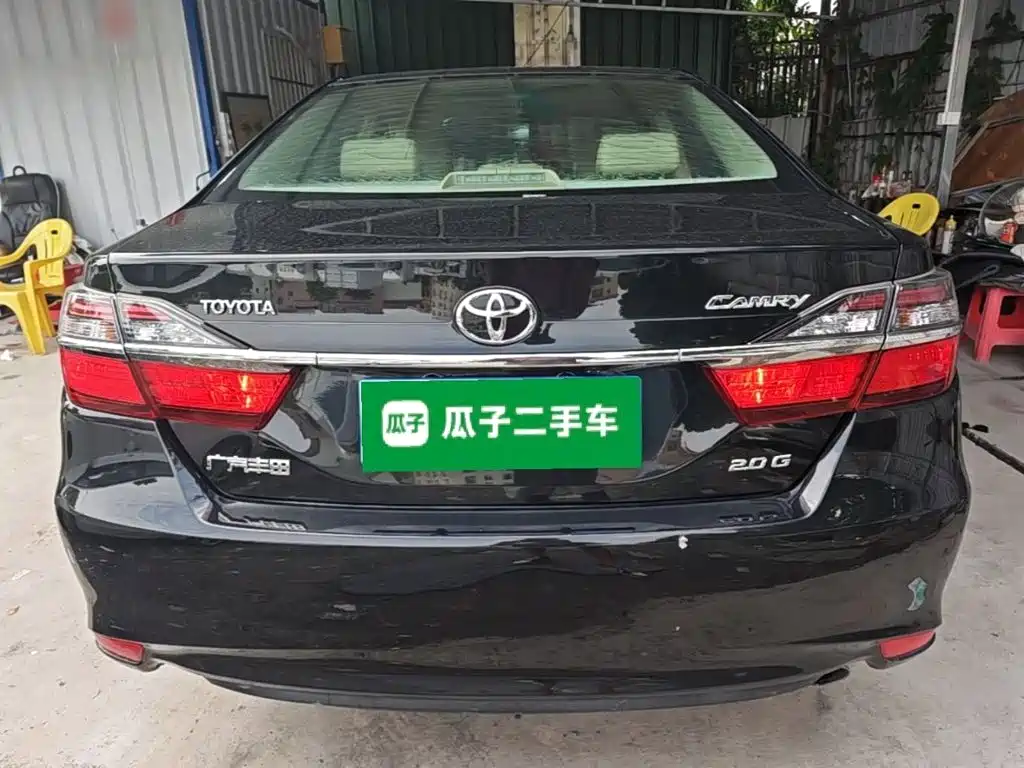 Camry 2.0 G 10 th Anniversary Commemorative Leading
