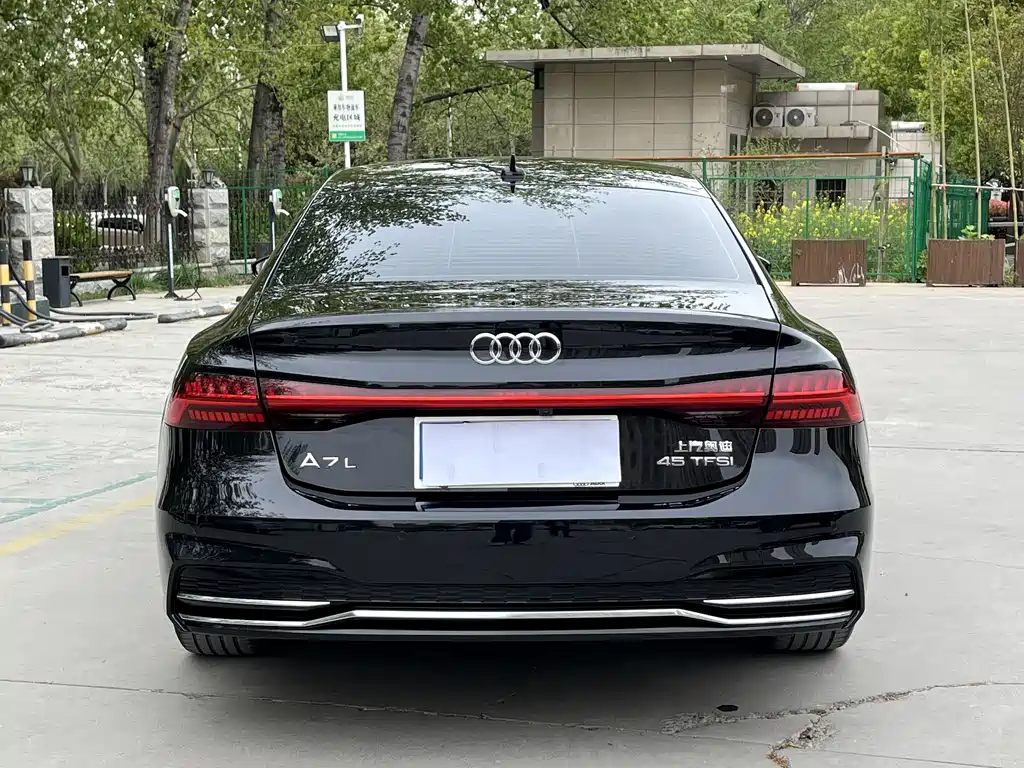 Audi A7 L 45 TFSI Luxury