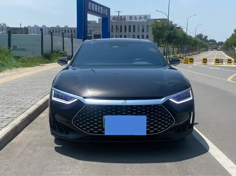 BYD Han DM-i Glory 121 KM Distinguished