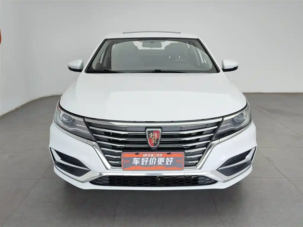 Roewe i6 Classic PLUS 1.6 L CVT 4 G Connected Glory Flagship