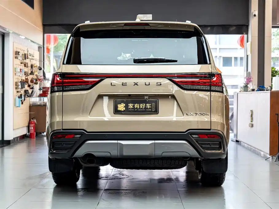 Lexus LX 700 h OVERTRAIL