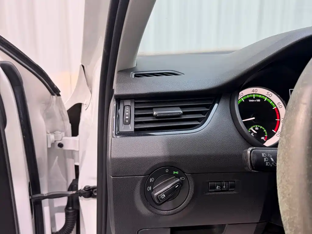 Octavia 明锐 2022款 1.5 L 自动舒享版