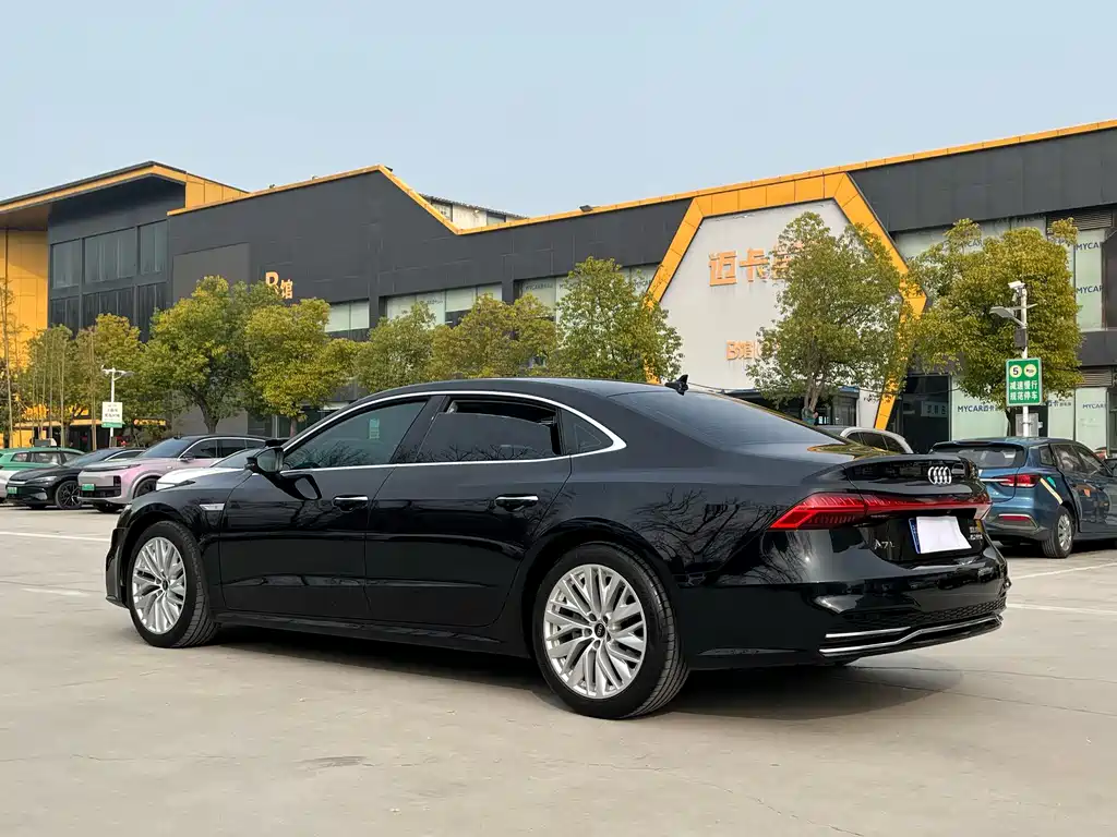 Audi A7 L 45 TFSI S-line Build Dream Crystal Flow Package
