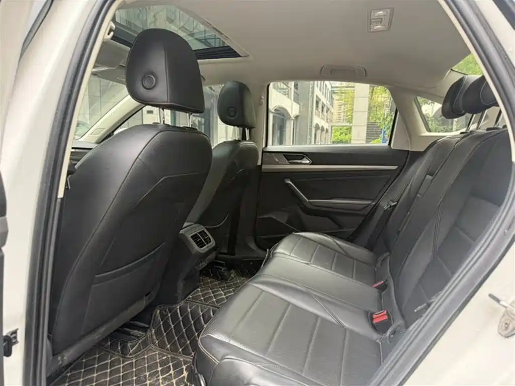 Lavida 1.5 L Auto Comfort CN-VI