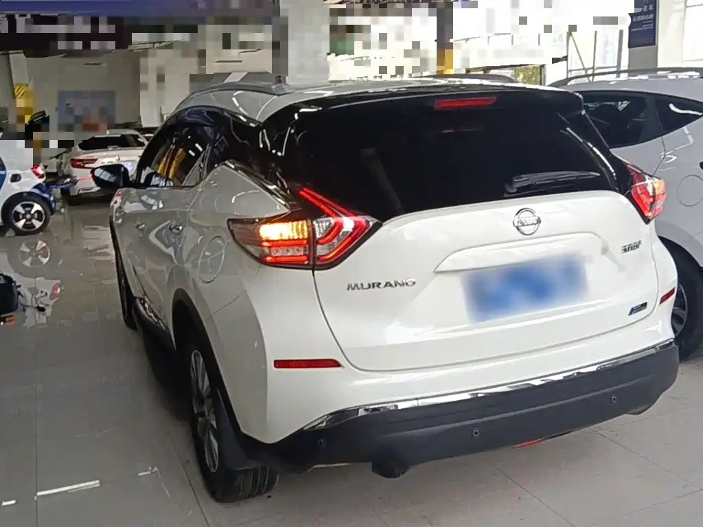 Murano 2.5 L XE 2 WD Elite