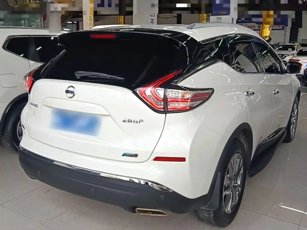 Murano 2.5 L XE 2 WD Elite
