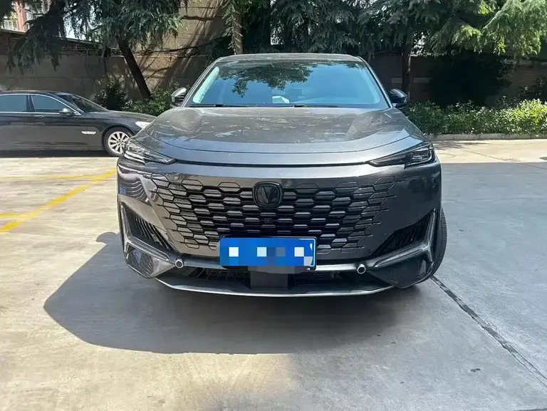 Changan UNI-K 2.0 T 2 WD Joy Style