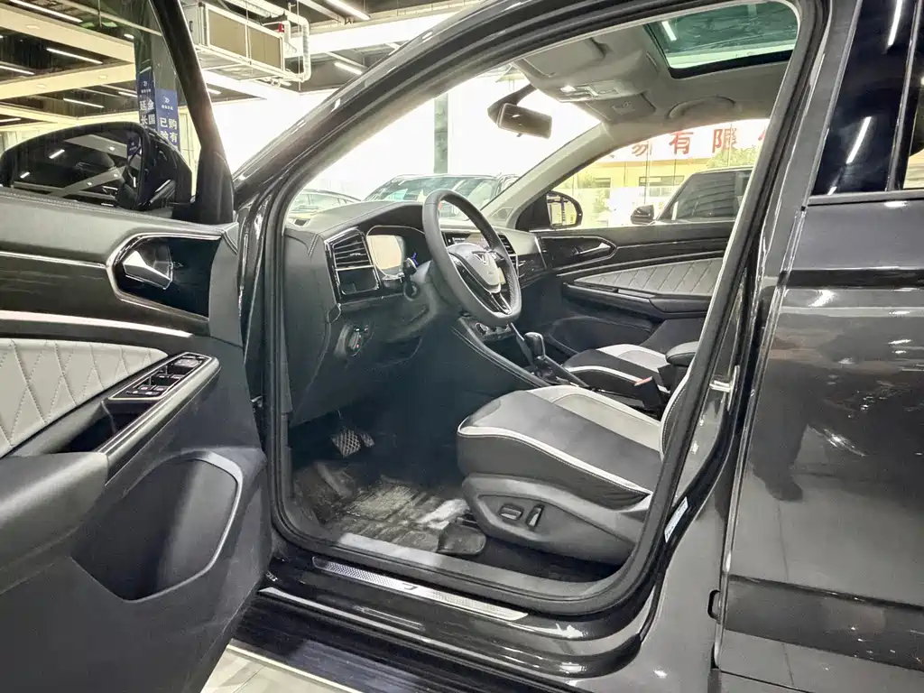 Jetta VS7 280 TSI Auto Highlight Joy